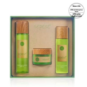 Moisturizing and Oil-Water Balancing Skincare Set