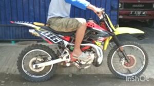 KNALPOT SUZUKI SATRIA 2 TAK HIU LUMBA UDANG TRAIL MODEL KTM PNP RANGKA STANDAR KTM KLX SUARA GARING PLAT CROME ORIGINAL Babeng Jaya Racing