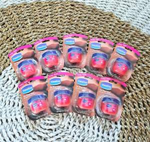 Vaseline rose lips