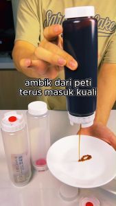 High-Quality Japan Upside Down Condiment Dispenser 日本倒放式挤酱瓶 Easy to Refill and Clean Two Openings for Convenient Refilling Bottom Dispensing Botol Sos Viral Berkepala Letak TerbalikJapanese Style Double Head Sauce Squeeze Bottle Terbalik Dapur Business