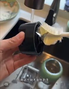 [แปรงซิลิโคนล้างแก้ว] ด้ามยาว D Home mall สำหรับทำความสะอาดขวดแก้ว/กาต้มน้ำ Clean