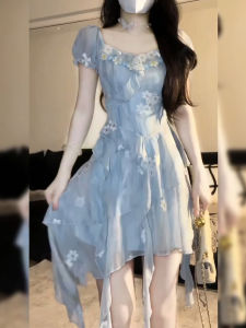 Váy Mùa Hè Đi Biển Cho Nữ Váy Midi Hoa Không Đều Váy Chữ a Tay Bồng Cổ Vuông Thường Ngày Mùa Hè