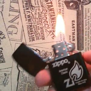 Bật Lửa Zippo Đen Bóng American Classic - Hột Quẹt Xăng Đá zippo Sưu Tầm Độc Lạ ( Tặng Đá Bấc )