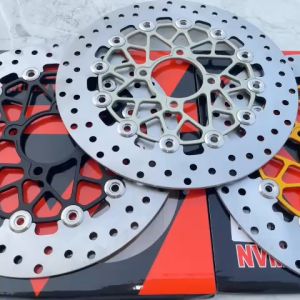 (Hànggg mới về) Đĩa (Hà ng mới cập b ếnn)Swit mẫu Thailand Size 267mm.Sử dụng cho các dòng xe 4 lỗ thông dụng như:ExciterSiriusDreamWave...Có 3 màu Ae chọn lựa nhé!.