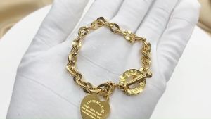 Bracelet For Women Cubic Zirconia Heart Dangle Jewelry Chain High-end Titanium Steel / Tahan Karat Gelang Wanita