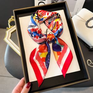 Fashionable Lightweight Scarf for Women with Neck Protection