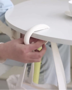 ร้านอยู่ที่ไทย 11*8.5CM ที่แขวนกระเป๋า ตะขอแขวนของขอบโต๊ะ ทรงกลม ปลอดภัย วัสดุABS ใช้ได้กับฉากต่างๆ ทนทาน มัลติฟังก์ชั่น