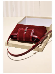 Elegant Suede Underarm Bag for Women GXFMOD Luxury Shoulder Crossbody Bag Vintage Style Magnetic Buckle Closure Daily Use