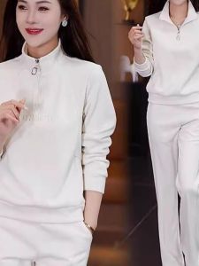 ชุดกีฬาลำลองสำหรับผู้หญิง ฤดูใบไม้ผลิ 2025 ชุดวิ่งแบบใหม่ แฟชั่นหลวมๆ ดีไซน์ซิปครึ่งตัว ชุดสองชิ้น วัสดุผ้าฝ้าย แขนยาว ทรงหลวม