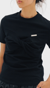 Pania twisted bow tee in Classic black แพนญาเสื้อยืดเย็บลายโบว์สีดำ
