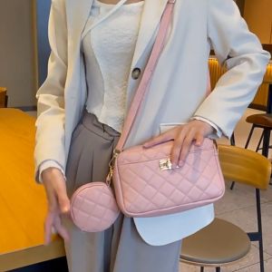 mymyshop มาใหม่! กระเป๋าสะพาย ทรงสวยหรู ลูกคุณ สไตล์แบรนด์ เกาหลี เรียบหรูดูดี อะไหล่ทอง สะพายแล้วสวยแพงมาก เข้ากับทุกลุค มี 3 สี