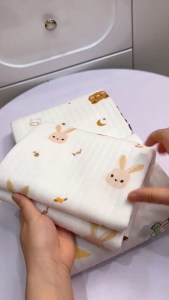 CHĂN 6 LỚP - CHOÀNG Ủ 4 MÙA - CHĂN QUẤN CHO BÉ 6 LỚP Kích Thước 85x85cm Doomi Store - HT531