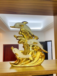Gilded Dolphin Figurine - Gold-Plated Ceramic Decoration for Living Room TV Cabinet Hallway Entrance