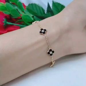 Gelang Clover Titanium Premium Wanita Perhiasan Aksesoris Lapis Emas Terlaris Termurah Anti Karat Anti Luntur G24-2A