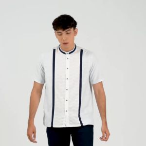 EDWIN JEANS - KOKO ARAGON WHITE NAVY Kemeja Lengan Pendek Baju Muslim Pria Top Man Muslim Shirt
