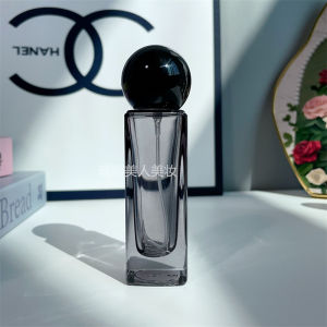 Portable High-End Colorful 30ml Spray Bottle Square Press Replacement Glass Cosmetic Makeup Splitting Empty Bottle