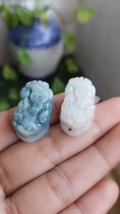 J163หยกพม่างานแกะปี่เซี๊ยะ สีสวยหายยาก