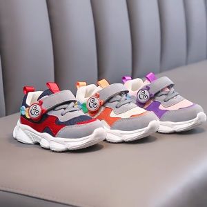 การสัมผัสผู้ชายและผู้หญิงรองเท้าเด็ก กันลื่น ระบายอากาศได้ พร้อมส่ง