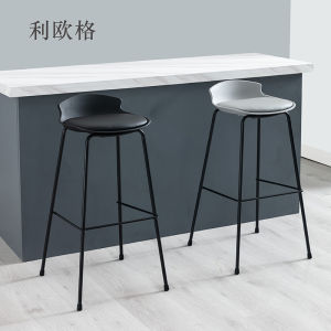 เก้าอี้บาร์แบบมีขาสูง ดีไซน์เรียบง่าย สไตล์ยุโรป สำหรับใช้ในบ้าน ที่นั่งรับประทานอาหารแบบเกาะกลาง ชานชาลา สำหรับตกแต่งสไตล์โมเดิร์น