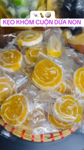 Kẹo Khóm Cuộn Dừa Non – Ngọt Thanh Vị Khóm Béo Mịn Dừa Non