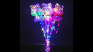 TX💓🧧🏮 แท่งเรืองแสงสีสันสดใสรูปหัวใจและดาวผีเสื้อสำหรับเด็กผู้หญิงเจ้าหญิงไม้กายสิทธิ์สำหรับการแสดงบทบาทคอสเพลย์ปาร์ตี้โปรดปราน1ชิ้น