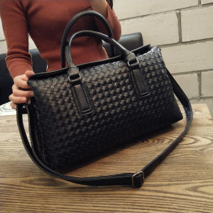 2022 New Retro Woven Womens Bag Boston Pillow Large Capacity Handheld Crossbody Single Shoulder Bag Big Bag