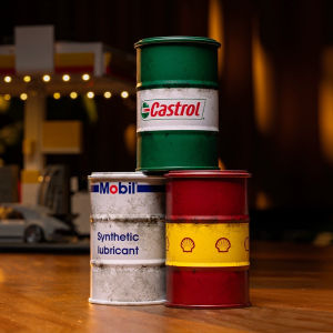 Mô Hình Cảnh Mô Phỏng Garage Trang Trí Mô Hình Xe Dầu Thô Hộp Đựng Đồ Bằng Sắt Đồ Chơi Thời Trang Chất Liệu Thép Không Gỉ