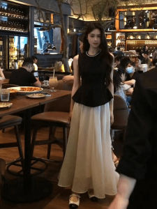 Xzy Slightly Oversized Girls Socialite Style Elegance Sleeveless Waist-Controlled Top Womens Summer Large Swing Skirt Two-piece Set