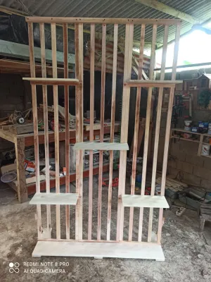 Rak Penyekat ruang/lemari hias ruang tamu yg minimalis