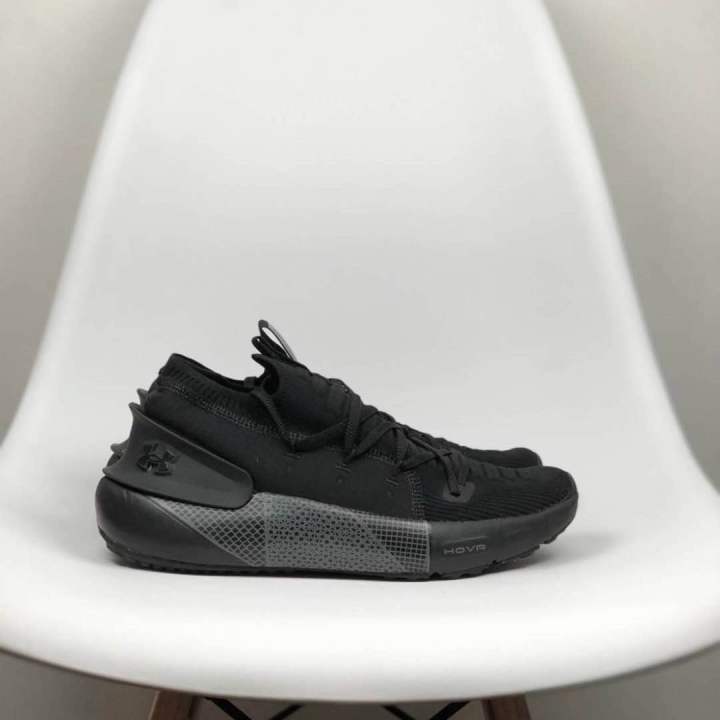 SEPATU UNDER ARMOUR PHANTOM HOVR FULL BLACK Sepatu Olahraga Biru