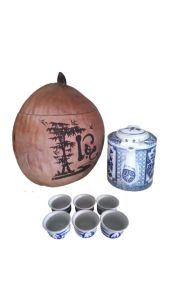 Bộ bình ủ trà trái dừa khắc chữ "Lộc" / Bình trà 04 - 09 lít / Giữ ấm 3 - 6 giờ / Sản phẩm sản xuất thủ công trứ danh xứ dừa Bến Tre