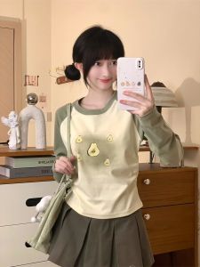 เสื้อยืดแขนสั้นสีเขียวสไตล์เกาหลีสำหรับผู้หญิง ทรงเข้ารูป คอกลม แขนยาว แฟชั่นฤดูใบไม้ผลิและฤดูใบไม้ร่วง