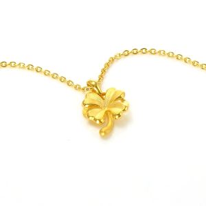 CHOW SANG SANG 999.9 24K Solid Gold Daily Essense Lucky Clover Heart Pendant for Women 50779P Price-by-Weight 2.62g Gold