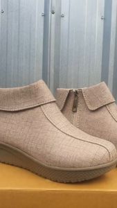 VELUV Sepatu Boots Wanita: Gaya & Nyaman untuk Pekerjaan