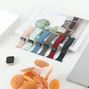 Magnetic Buckle Rubber Band Strap for IWatch Ultra/Ultra 2 49mm 45mm 41mm 44mm 40mm 42mm Series 11 9 8 7 6 5 4 3 Sport Bracelet Accessories Bracelet Belt Band Tali Jam Tangan Smartwatch T800 Ultra I8 Pro Max S8 Ultra 8 MAX 9 PRO S20 T500 SE 3/ultra 3
