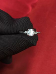 Diamcity (Free Gra Certificate) Cincin Terbuka Karat Moissanite untuk Wanita 0.5