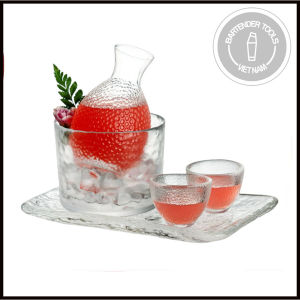 Bình thủy tinh đựng rượu kèm cốc ướp lạnh 300ml