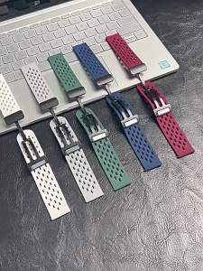 22mm 20mm Magnetic Strap For Samsung Watch 4 5 6 5Pro GT2 Silicone Band For Garmin Vivoactive 4 3 Forerunner 965 255 265 745 645