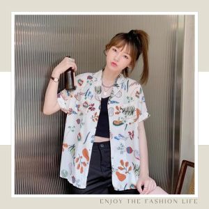 LHShoess พร้อมส่ง จากไทย เสื้อเชิ้ตคอปก แขนสั้น ทรงสวย ใส่สบาย เนื้อผ้านิ่ม เบา แมทช์ลุคง่าย ดีเทลลายสุดชิค จะใส่เที่ยว หรือใส่ทำงาน ก็ได้หมด คุ้มขนาดนี้ ต้องมีแล้วมั้ย