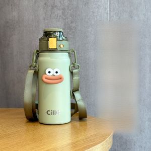 ถ้วยน้ำรักษาอุณหภูมิความจุขนาดใหญ่แบบพกพาสำหรับนักเรียนชายและหญิง ดีไซน์เรียบง่ายพร้อมฝาปิดรูด