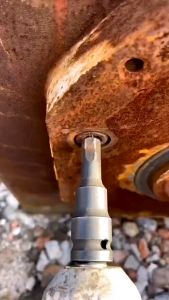 【READY STOCK】10pcs/set Screw Remover and Bolt Extractor Drill Bit Set Disassemble Screws Bolt Stud Slip Teeth Demolish Stripped