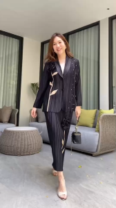 เนื้อผ้าอย่างดี อัดพลีทแน่นๆ  เนื้อนิ่ม ใส่สบาย 💕กระโปรงแม็ทช์ง่าย  เอาไปใส่กับเสื้อยืดหรือเสื้อกล้าม  สีพื้นๆ  ก็สวยดูแพงมว๊ากได้คร้าา  **  รุ่นนี้ AA Premium ด้วยการ อัดพลีทย้ำ 3 ครั้ง เพื่อความคงทน เลอค่า ที่สุดๆ