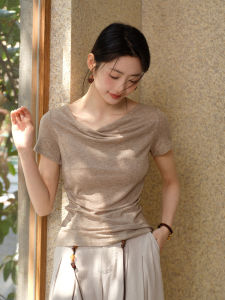 Áo Thun Tay Ngắn Cổ Xòe Đính Cúc