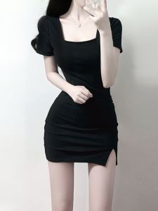 Váy Ngắn Bó Sát Màu Đen Thể Thao Cổ Vuông Cạp Cao Xếp Ly Cho Phụ Nữ Trẻ Mùa Hè 2024 Váy Ngắn Bó Sát Thể Thao Màu Đen