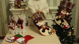 TX💓🧧🏮ถุงเท้าถุงเท้าคริสต์มาสมนุษย์หิมะซานต้ากวางเรนเดียร์หมีผ้าของขวัญถุงเท้าของขวัญคริสต์มาสถุงขนมคริสต์มาสอุปกรณ์ประดับต้นไม้บ้าน