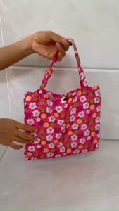 Áo Mưa Vải Dù Măng Tô Họa Tiết Hoa Cá Tính Kèm Túi Xách