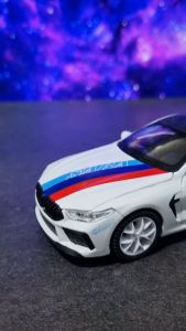 Diecast Miniatur Mainan Mobil Sedan Sport Balap BMW M8 Competition Besi Metal 1/32