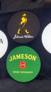 30cm-40cm ด้านเดียว ป้ายไฟLED ติดผนัง DC12V กรอบสีดำ พร้อมโลโก้เหล้า ติดตั้งง่าย หลอดLED คุณภาพดี