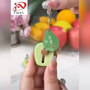 TWOL SHOP 1pcs Cute Avocado Peeler - Mini Pocket-Sized Tool Preferred for Fruits Picnics & Kitchen Decor