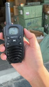 Bộ đàm 2 chiều chất lượng cao A.m.a.z.o.n B.a.s.i.c.s ( bộ 2C) có bộ sạc để bàn pin kết nối đường dài kèm pin sạc